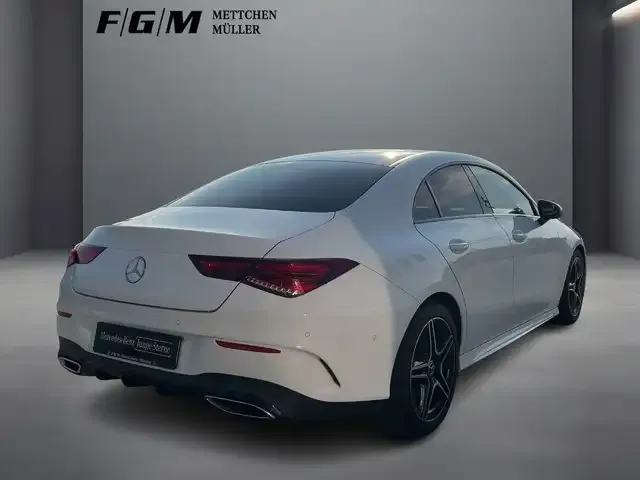 Mercedes-Benz CLA 220