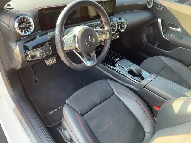 Mercedes-Benz CLA 220