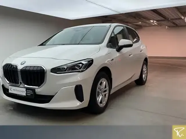 BMW 225