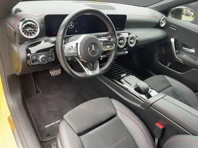 Mercedes-Benz CLA 200