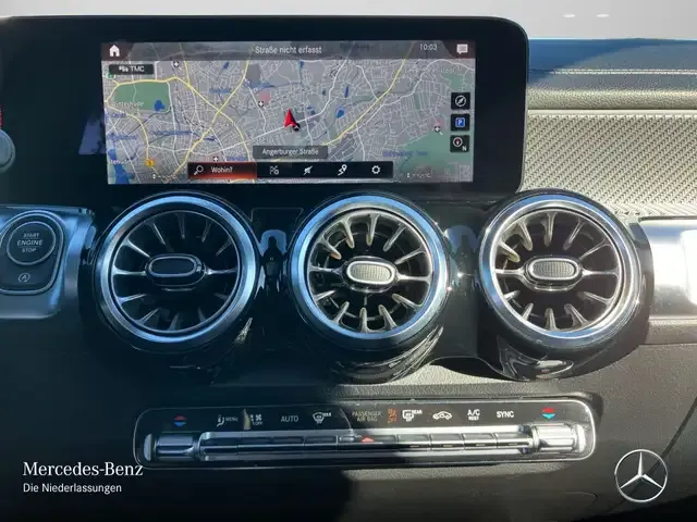 Mercedes-Benz GLB 220
