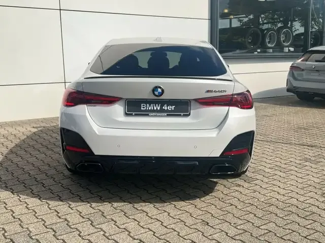 BMW 440