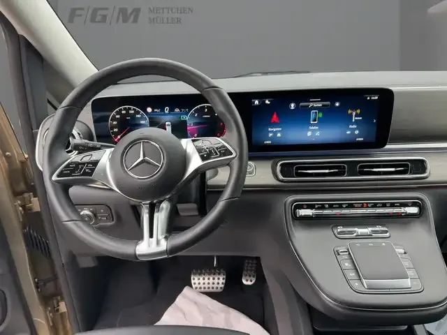 Mercedes-Benz V 250