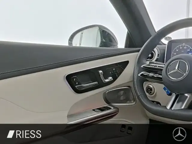 Mercedes-Benz CLE 300