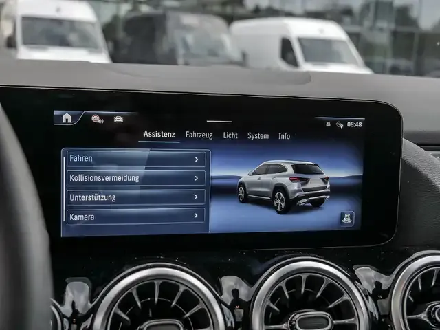 Mercedes-Benz GLA 200