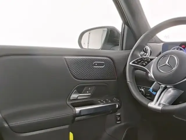 Mercedes-Benz EQB 350