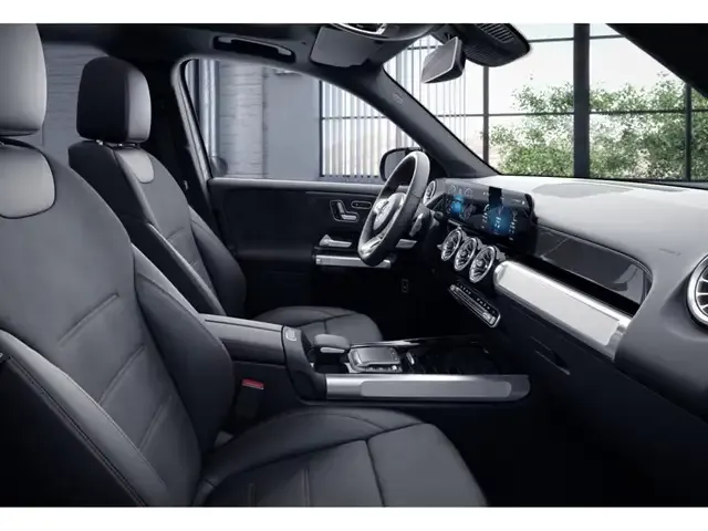 Mercedes-Benz GLB 220