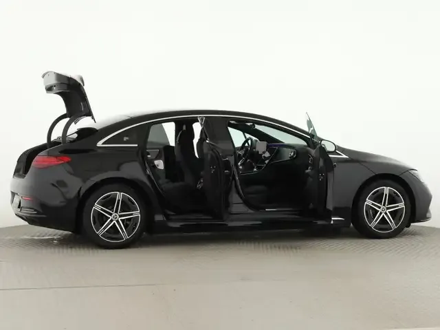 Mercedes-Benz EQE 300