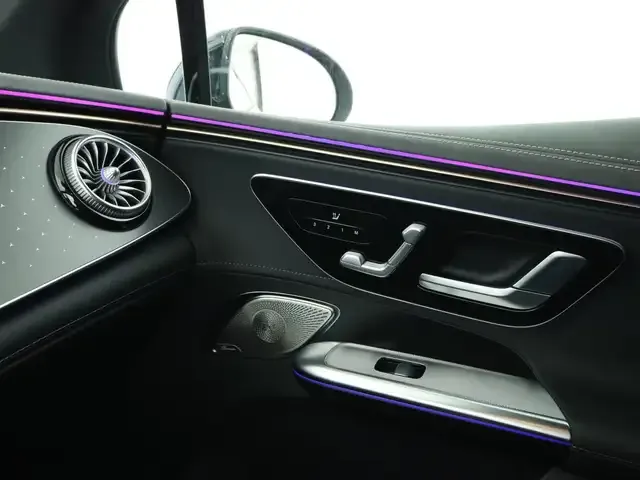 Mercedes-Benz EQE 300