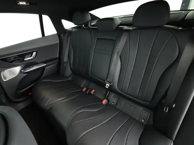 Mercedes-Benz EQE 300