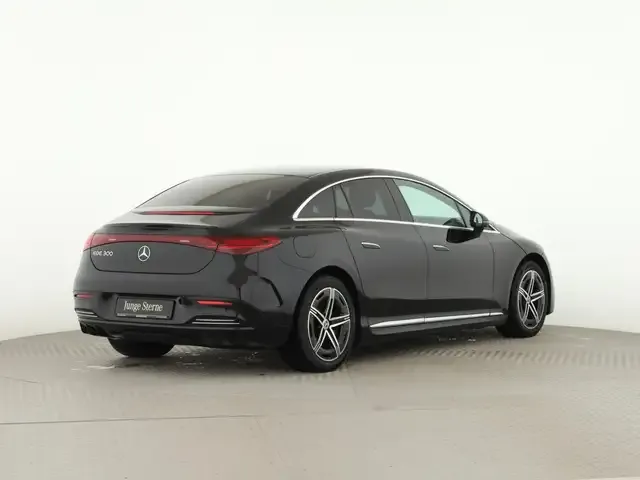 Mercedes-Benz EQE 300