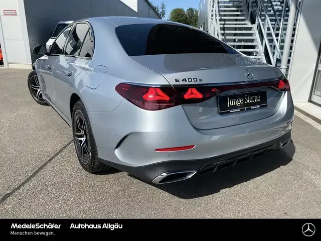 Mercedes-Benz E 400