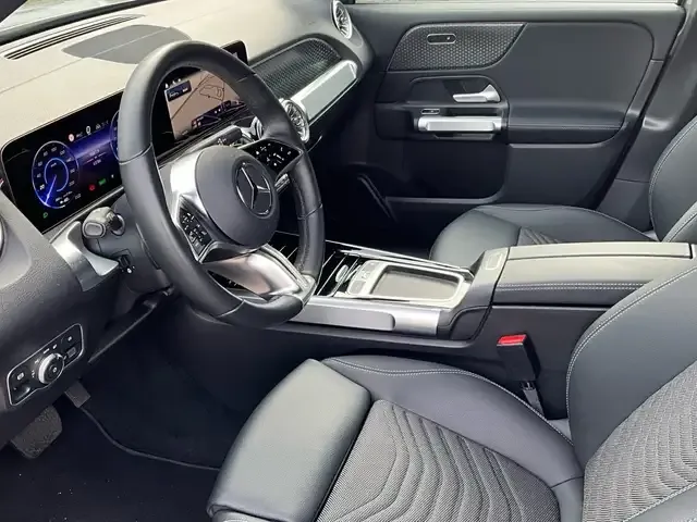 Mercedes-Benz EQB 300