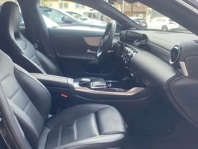 Mercedes-Benz CLA 35 AMG