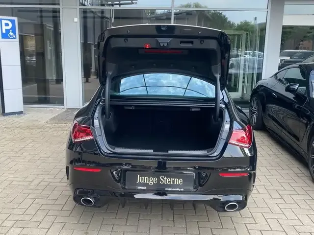Mercedes-Benz CLA 35 AMG