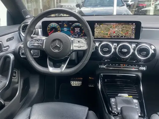 Mercedes-Benz CLA 35 AMG