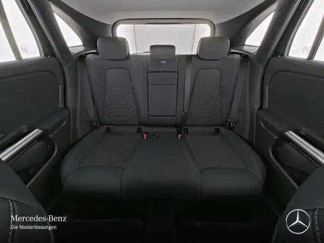 Mercedes-Benz EQA 300