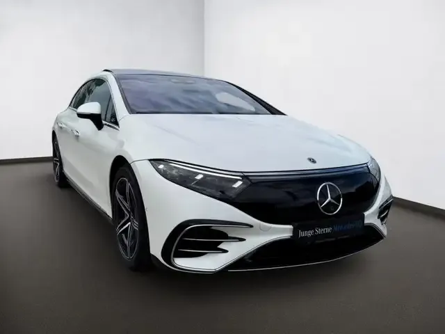 Mercedes-Benz EQS