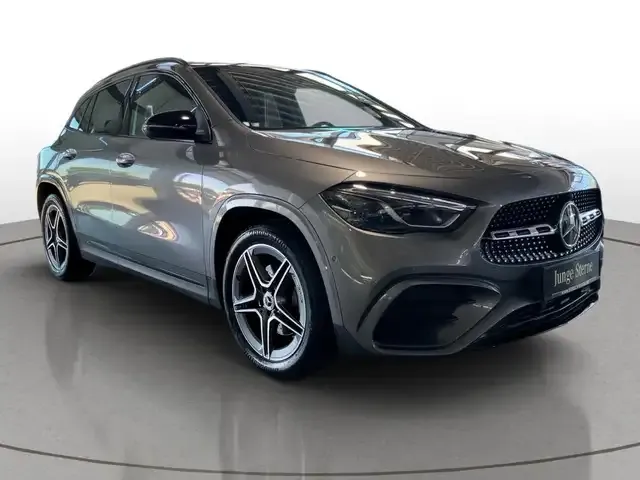 Mercedes-Benz GLA 200