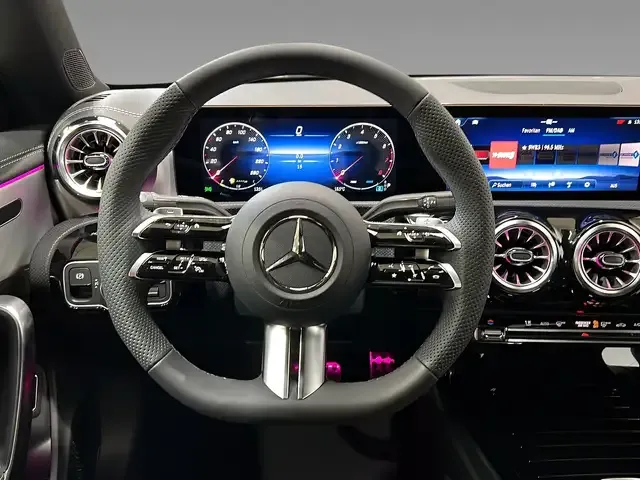 Mercedes-Benz CLA 200