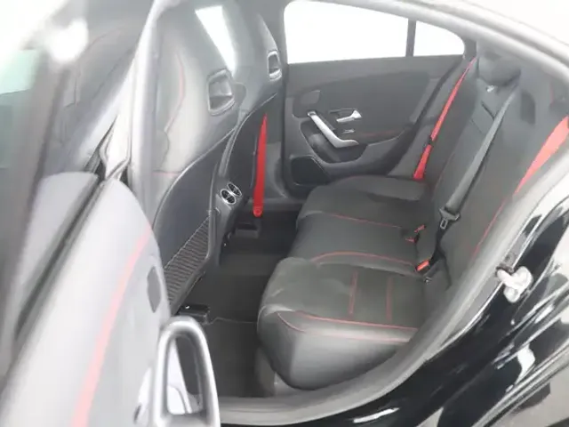 Mercedes-Benz CLA 35 AMG