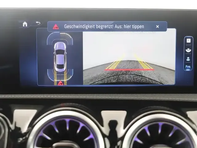 Mercedes-Benz CLA 35 AMG