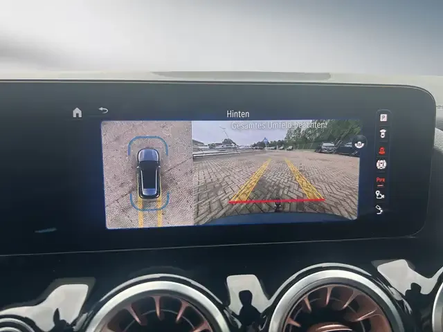 Mercedes-Benz EQA 300