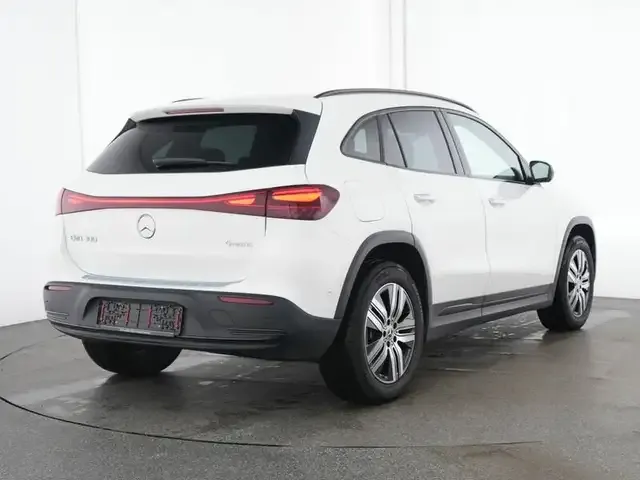 Mercedes-Benz EQA 300
