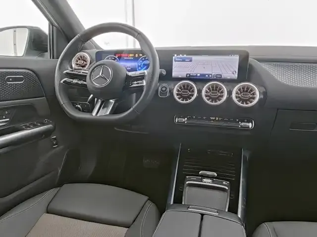 Mercedes-Benz EQA 300