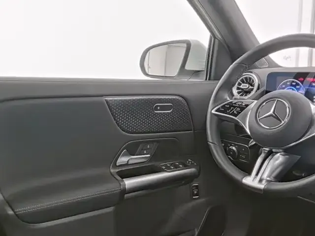 Mercedes-Benz EQA 350