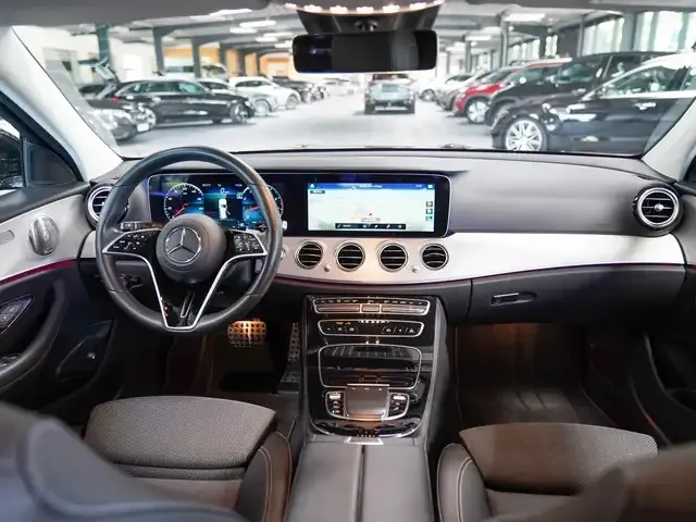 Mercedes-Benz E 200