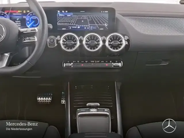 Mercedes-Benz EQA 300