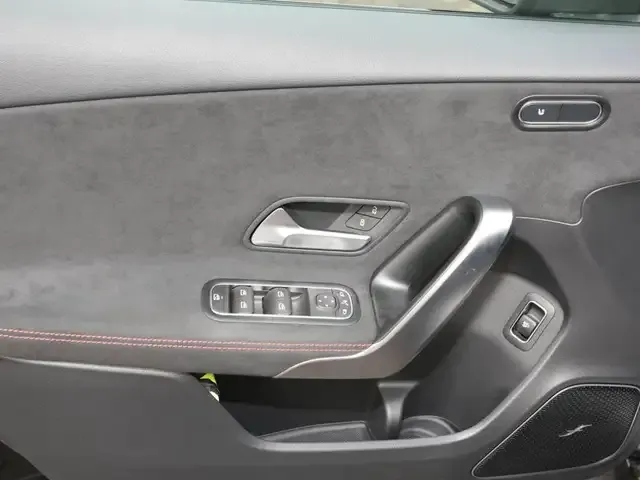 Mercedes-Benz A 35 AMG