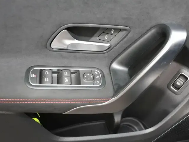 Mercedes-Benz A 35 AMG