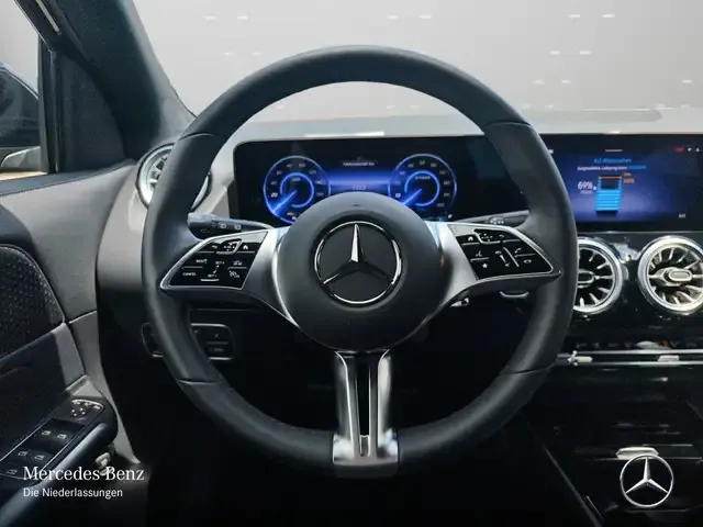 Mercedes-Benz EQA 250