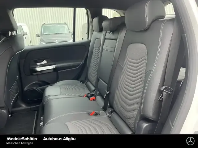 Mercedes-Benz EQB 300
