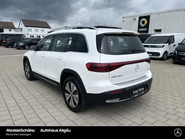 Mercedes-Benz EQB 300