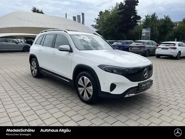 Mercedes-Benz EQB 300