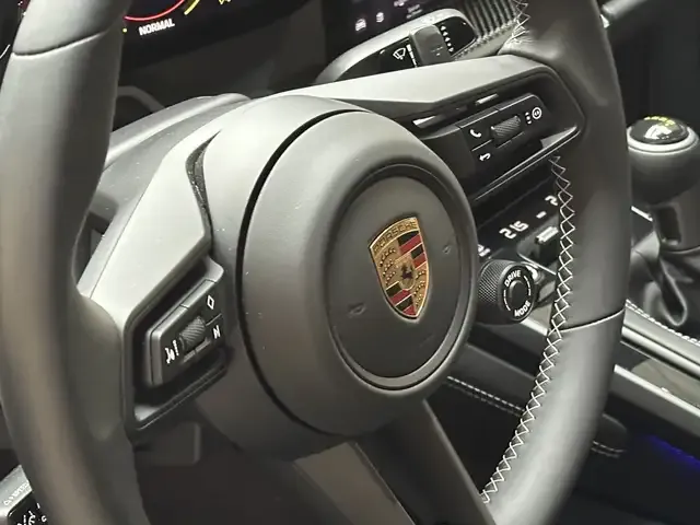 Porsche 992