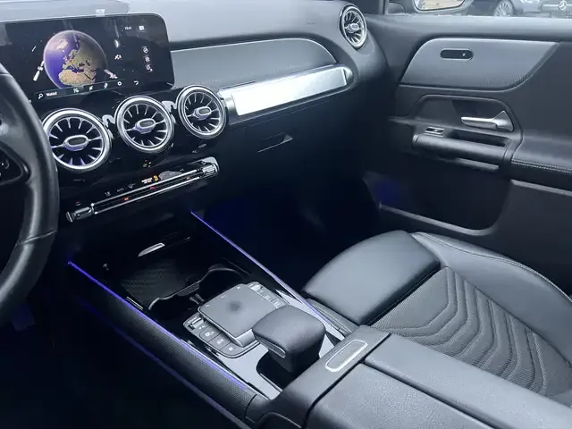 Mercedes-Benz GLB 200