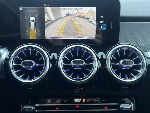 Mercedes-Benz GLB 200