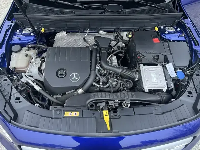 Mercedes-Benz GLB 200