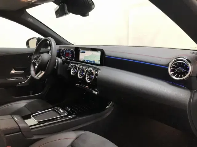 Mercedes-Benz CLA 180