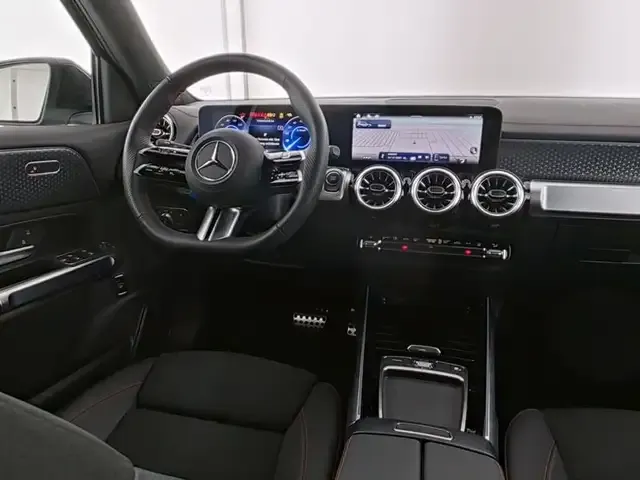 Mercedes-Benz EQB 300