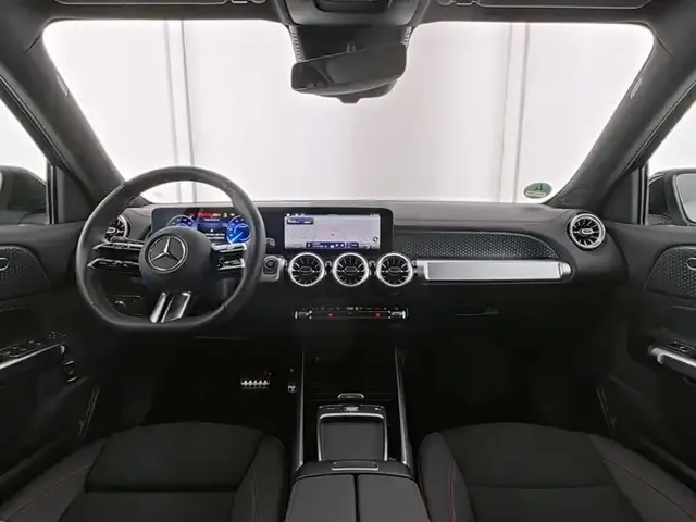 Mercedes-Benz EQB 300