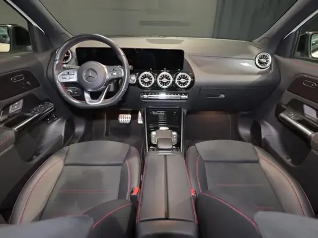 Mercedes-Benz GLA 250