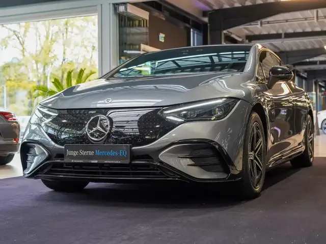 Mercedes-Benz EQE 300