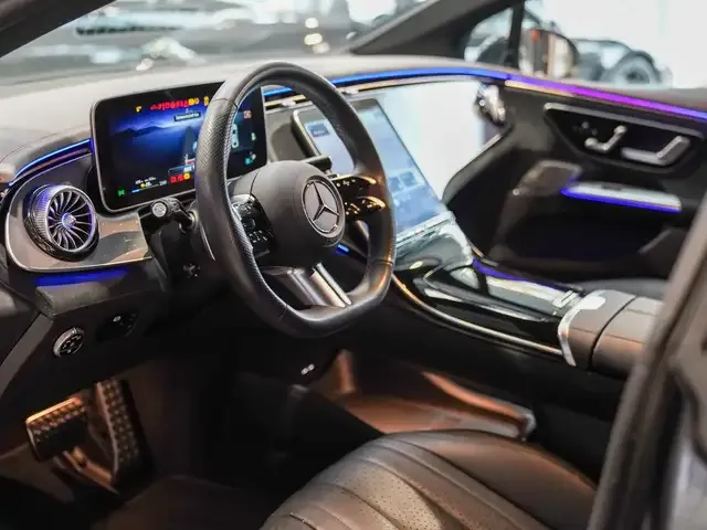 Mercedes-Benz EQE 300