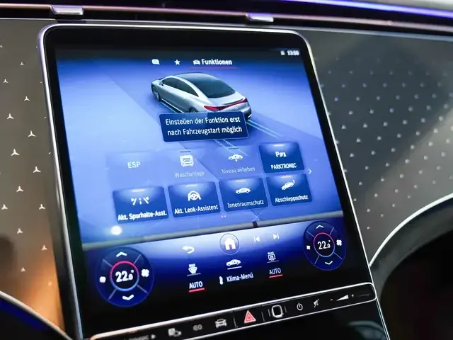 Mercedes-Benz EQE 300