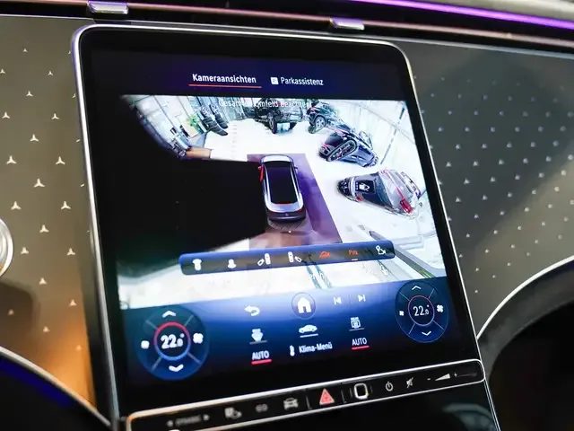 Mercedes-Benz EQE 300